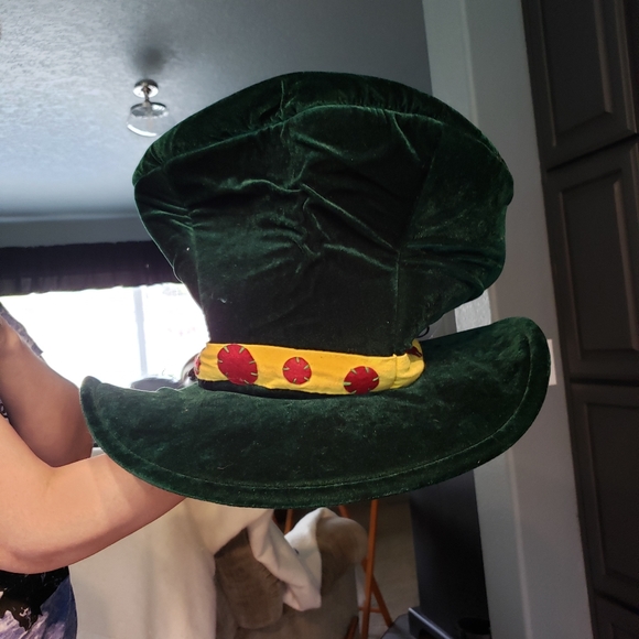 Large hat - Picture 2 of 2